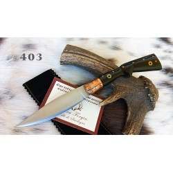 Coltello da scanno a scultura, lama 11 cm, manico a calcio di fucile in corno di bufalo con anima in acciaio + pin