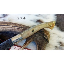 Coltello tipo pattadese elaborato lama 11 cm damasco, manico a coda di rondine in corno di montone con anima in acciaio + pin