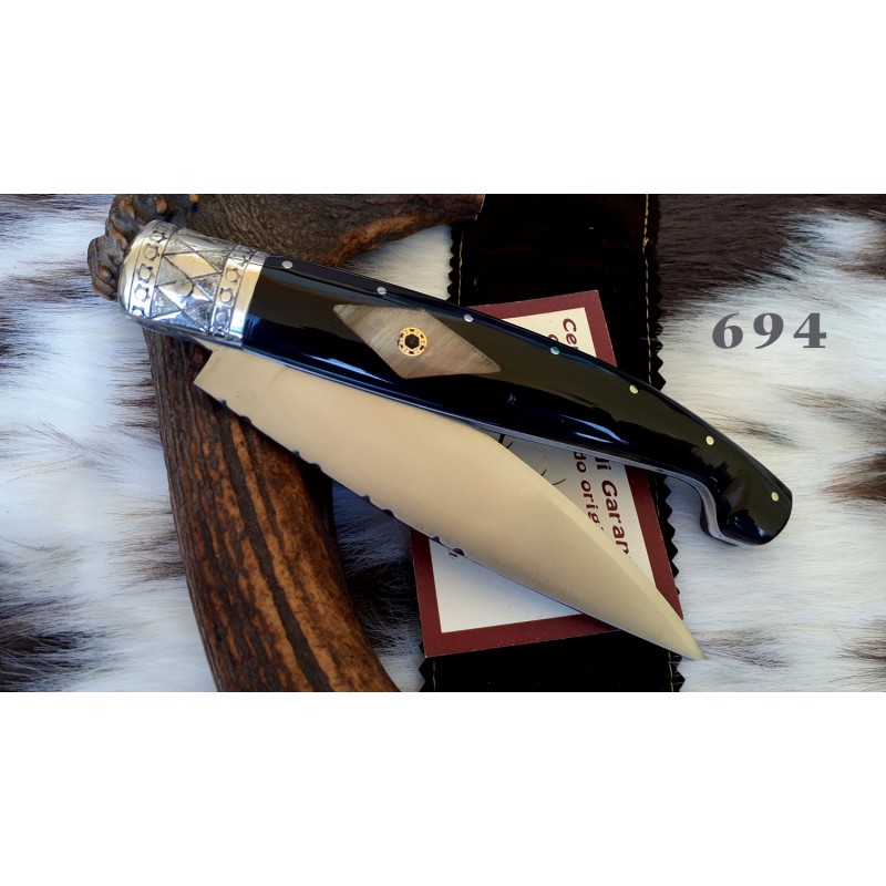 COLTELLO SARDO ARTIGIANALE PATTADESE LAMA DAMASCO, MANICO CORNO DI BUFALO +  PIN